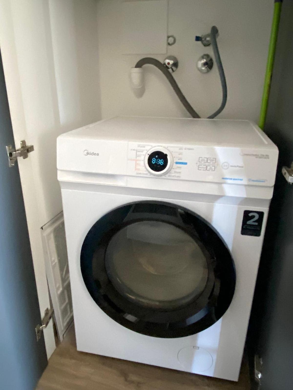 Apartamento Precioso Departamento Amueblado 2 + 2 Banos *